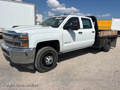 2019 Chevrolet Silverado 3500HD Crew Cab Flatbed Pickup Truck