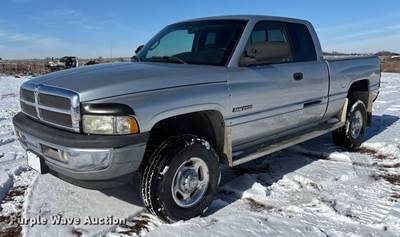 2001 Dodge Ram 2500 Ext. Cab Pickup Truck
