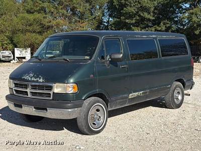 1995 Dodge Ram Wagon Van
