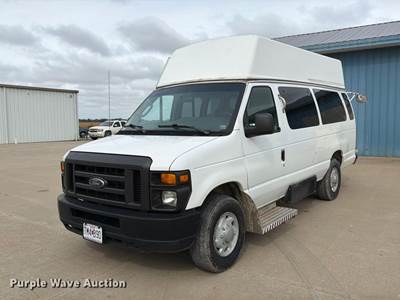 2010 Ford E350 Handicap Accessible Van