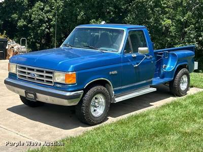 1988 Ford F150 XLT Lariat Pickup Truck