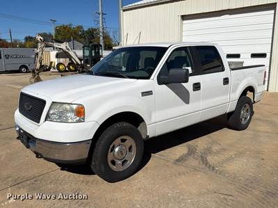 2005 Ford F150 XLT Crew Cab Pickup Truck