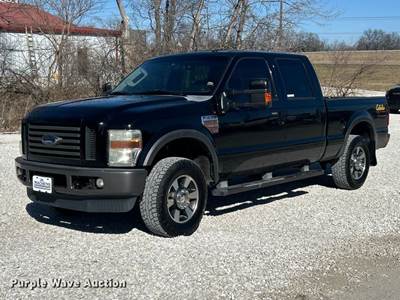 2009 Ford F250 Super Duty Crew Cab Pickup Truck