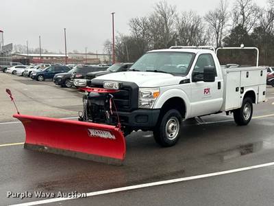 2016 Ford F250 Super Duty Utility Bed Pickup Truck