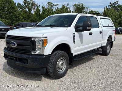 2017 Ford F250 Super Duty Crew Cab Pickup Truck
