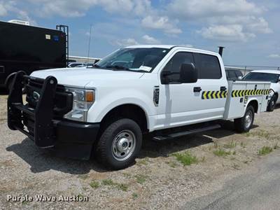 2021 Ford F250 Super Duty Crew Cab Utility Bed Pickup Truck