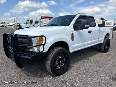 2017 Ford F250 Super Duty Ext. Cab Pickup Truck