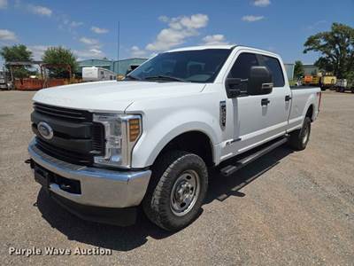 2019 Ford F250 Super Duty Crew Cab Pickup Truck