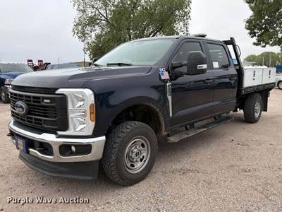 2024 Ford F250 Crew Cab Flatbed Pickup Truck