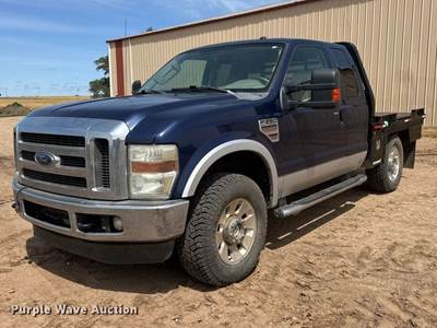 2010 Ford F250 Lariat Super Duty Ext. Cab Flatbed Pickup Truck