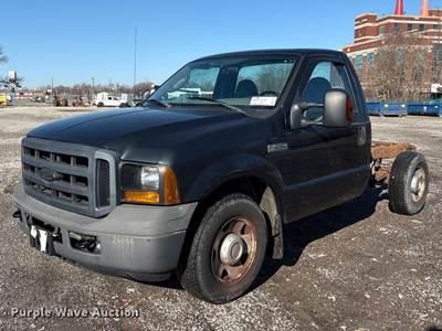 2006 Ford F250 Super Duty XL Pickup Truck Cab And Chassis