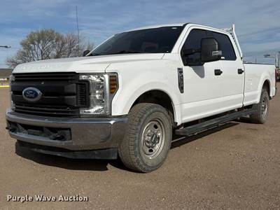 2019 Ford F250 Super Duty XL Crew Cab Pickup Truck