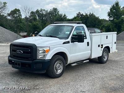 2016 Ford F250 Super Duty XL Utility Bed Pickup Truck