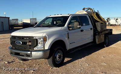 2022 Ford F350 Super Duty Flatbed Pickup Truck