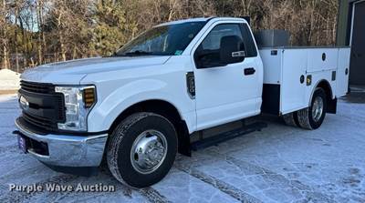 2019 Ford F350 Super Duty Utility Bed Pickup Truck
