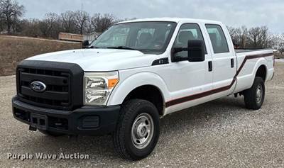 2011 Ford F350 Super Duty Crew Cab Pickup Truck