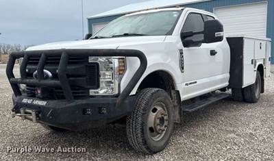 2019 Ford F350 Ext. Cab Utility Bed Pickup Truck