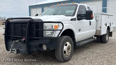 2015 Ford F350 Ext. Cab Utility Bed Pickup Truck