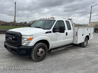 2014 Ford F350 Super Duty Ext. Cab Utility Bed Pickup Truck