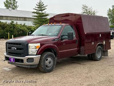 2013 Ford F350 Super Duty Utility Bed Pickup Truck
