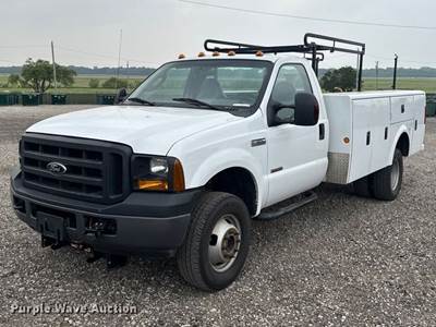 2007 Ford F350 Super Duty Utility Bed Pickup Truck