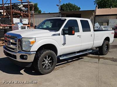 2016 Ford F350 Super Duty Crew Cab Pickup Truck