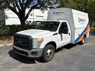 2015 Ford F350 Super Duty Utility Van