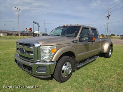 2012 Ford F350 Super Duty Crew Cab Pickup Truck