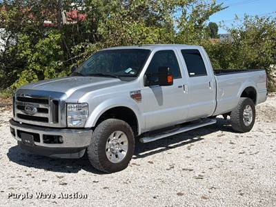 2010 Ford F350 Super Duty Crew Cab Pickup Truck
