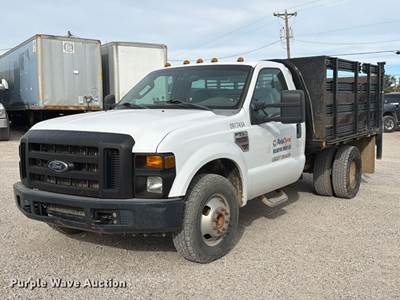 2009 Ford F350 Super Duty Flatbed Pickup Truck