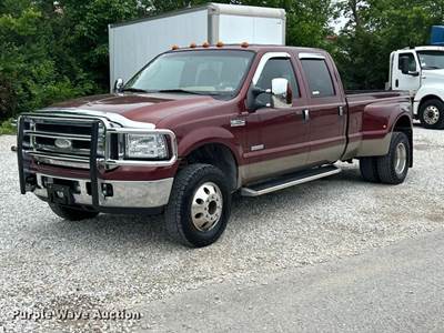 2006 Ford F350 Lariat Super Duty Crew Cab Pickup Truck