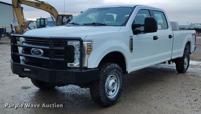 2019 Ford F350 Super Duty XL Crew Cab Pickup Truck