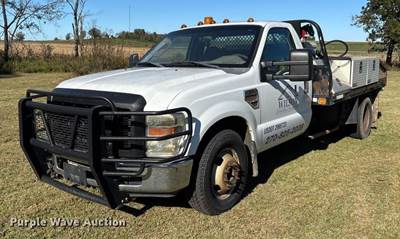 2008 Ford F350 Super Duty XL Flatbed Pickup Truck