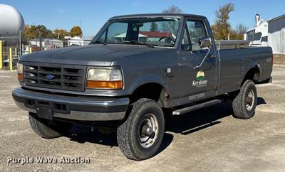1997 Ford F350 XL Pickup Truck