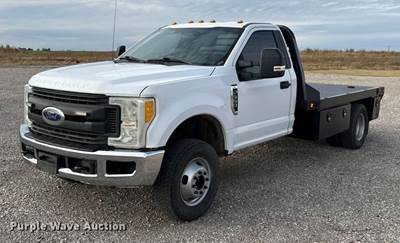 2017 Ford F350 Super Duty XL Flatbed Pickup Truck