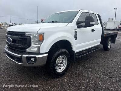 2022 Ford F350 Super Duty XL Ext. Cab Flatbed Pickup Truck