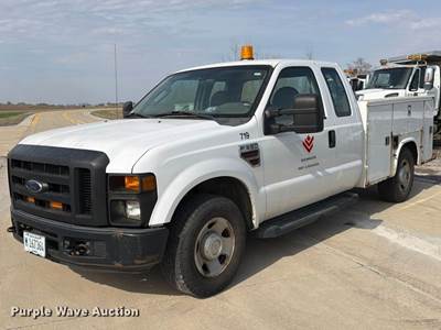 2008 Ford F350 Super Duty XL Ext. Cab Utility Bed Pickup Truck