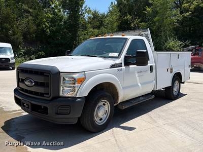 2014 Ford F350 Super Duty XL Utility Bed Pickup Truck