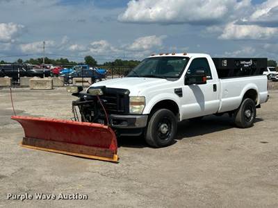 2010 Ford F350 Super Duty XL Pickup Truck