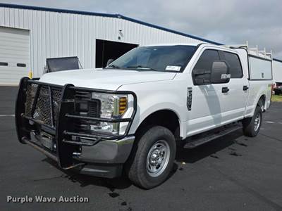 2019 Ford F350 Super Duty XL Crew Cab Pickup Truck