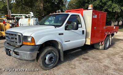 1999 Ford F550 Super Duty Flatbed Truck