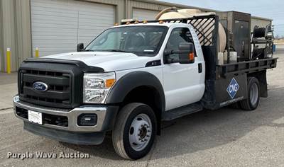 2011 Ford F550 Super Duty XL Flatbed Truck