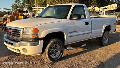 2006 GMC Sierra 2500HD Pickup Truck