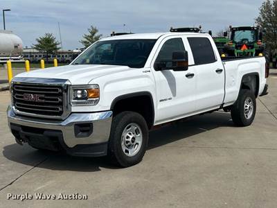 2016 GMC Sierra 2500HD Crew Cab Pickup Truck