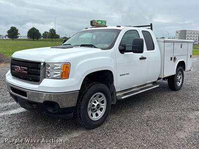 2013 GMC Sierra 2500HD Ext. Cab Utility Bed Pickup Truck