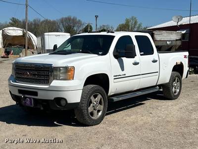 2011 GMC Sierra 2500HD Denali Crew Cab Pickup Truck