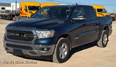 2022 Ram 1500 Crew Cab Flatbed Pickup Truck