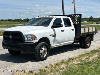 2015 Ram 3500 Heavy Duty Crew Cab Flatbed Pickup Truck