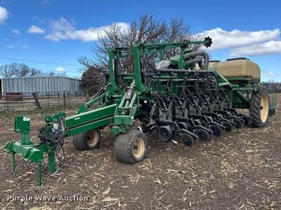 2015 Great Plains YP-1225A Planter