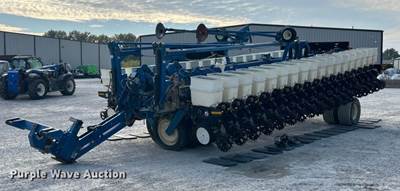 Kinze 3700 Planter